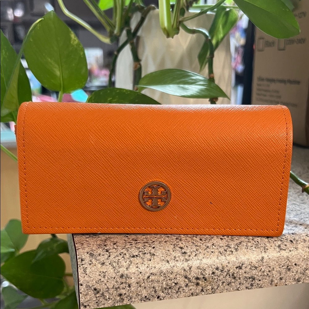 Tory Burch Vibrant Orange Glasses Case/Small Clutch - Picture 5 of 9